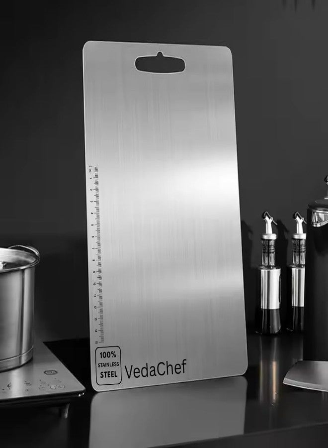 VedaChef لوح تقطيع فيدا شيف مصنوع من الفولاذ المقاوم للصدأ بنسبة 100%، مقاس كبير - لوح تقطيع خضراوات فاخر ومتين، لوح تقطيع متعدد الأغراض للمطبخ، مقاوم للبقع (مقاس كبير) - Image 1